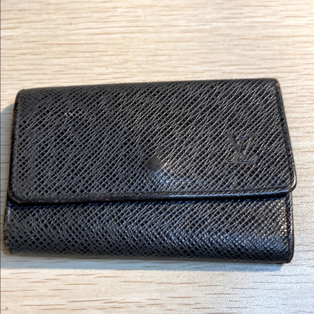 Louis Vuitton Vintage Taïga 6 Key Holder